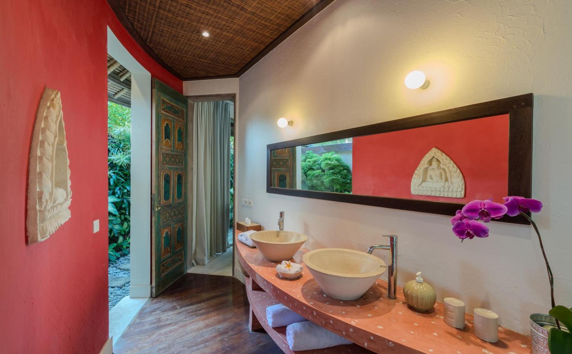 Villa Tirta Naga Bali Seminyak  Exterior photo