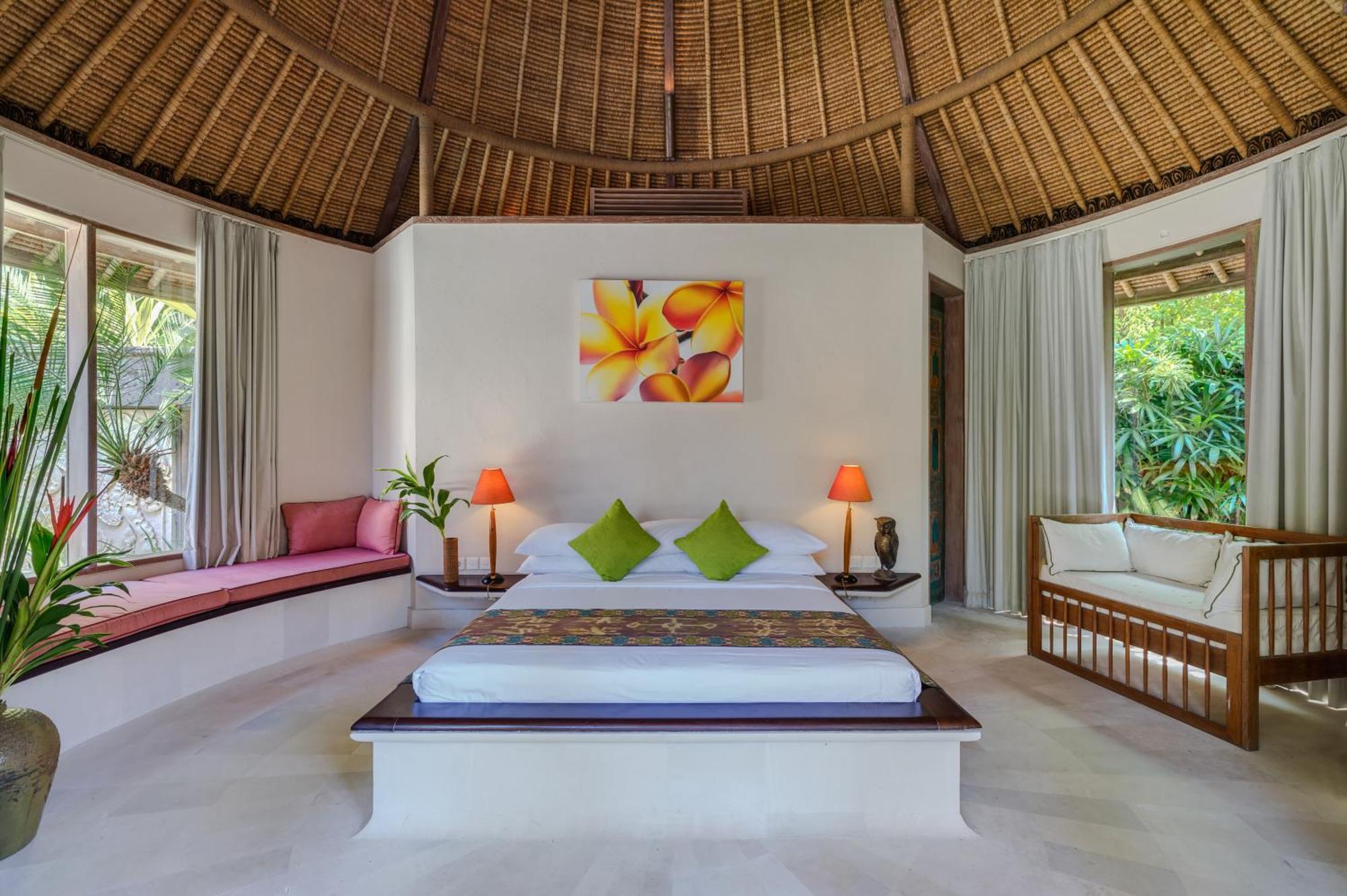 Villa Tirta Naga Bali Seminyak  Exterior photo